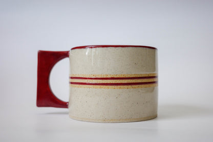 mug (red rim)