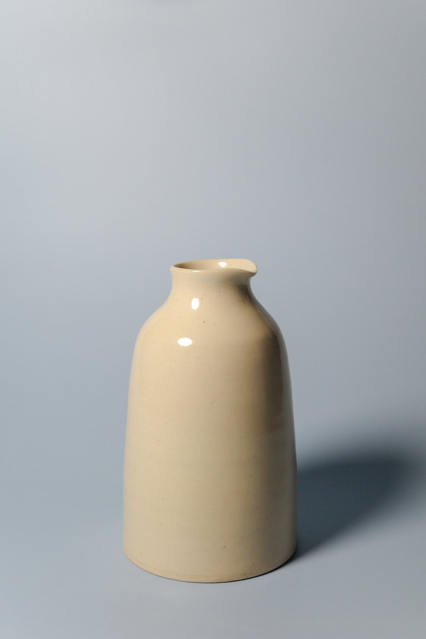 vase with spout
