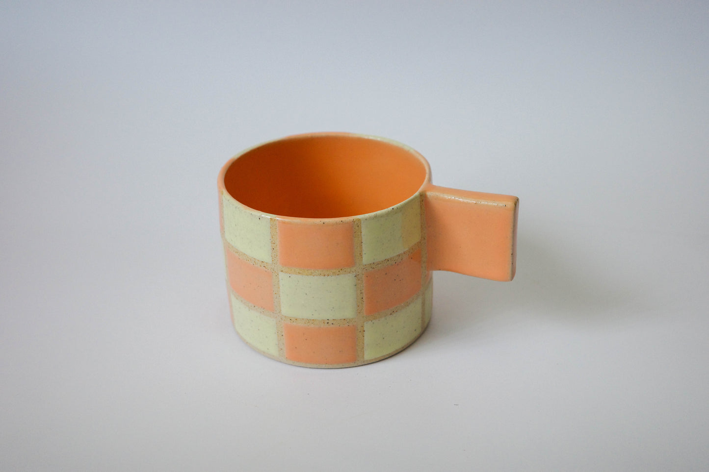 mug (cantaloupe checkered - seconds)