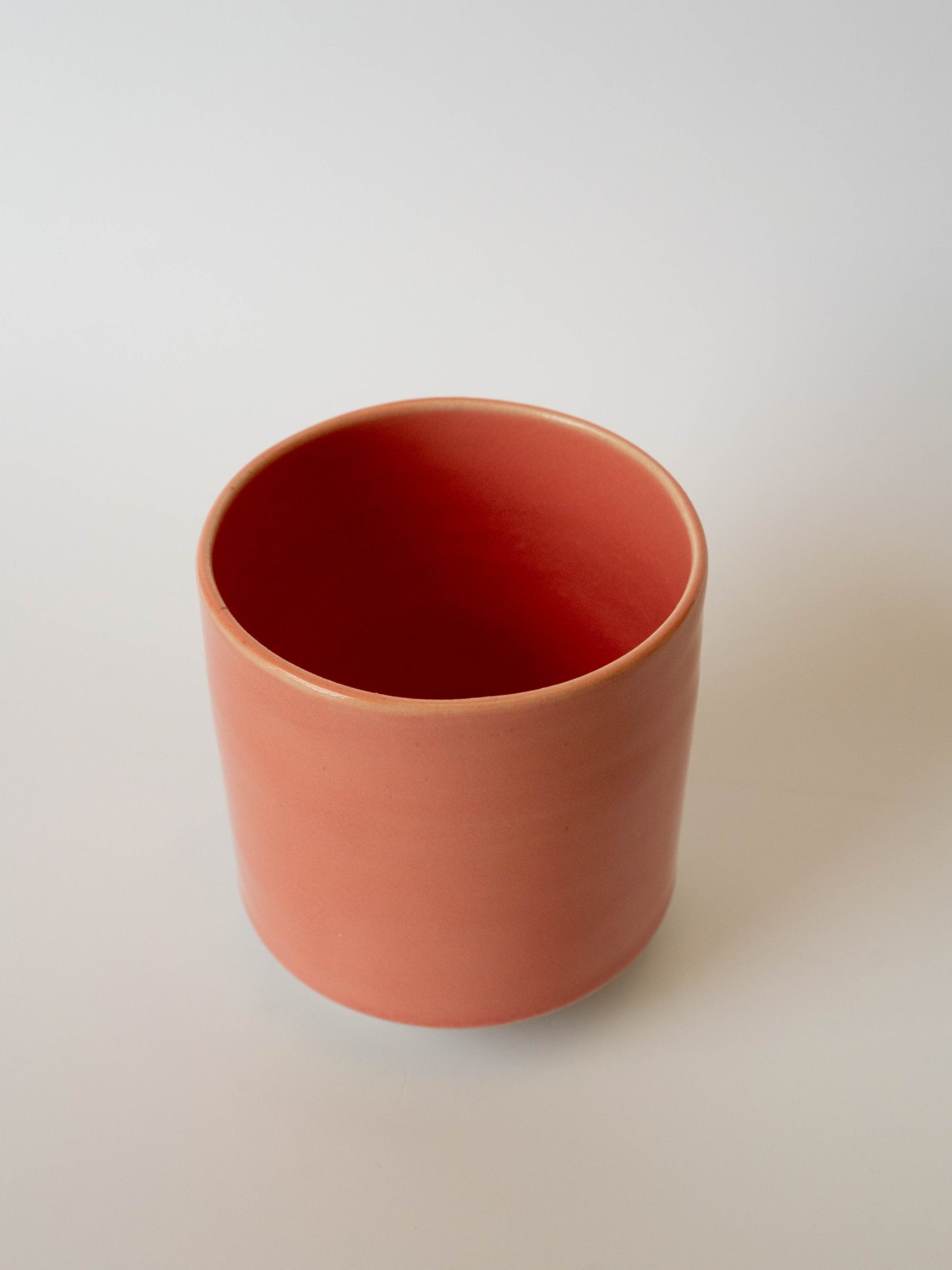 angled cup (solid)