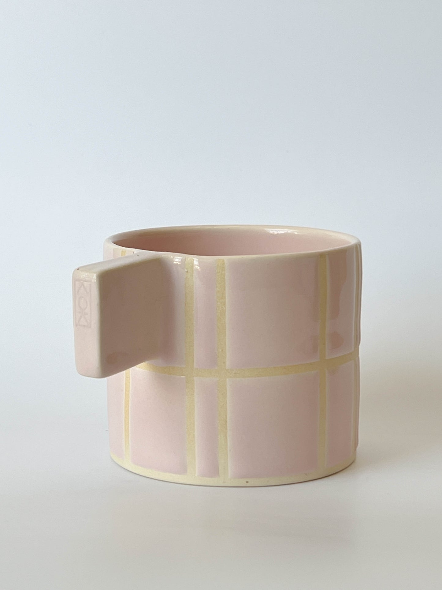 mug (patterned blush)