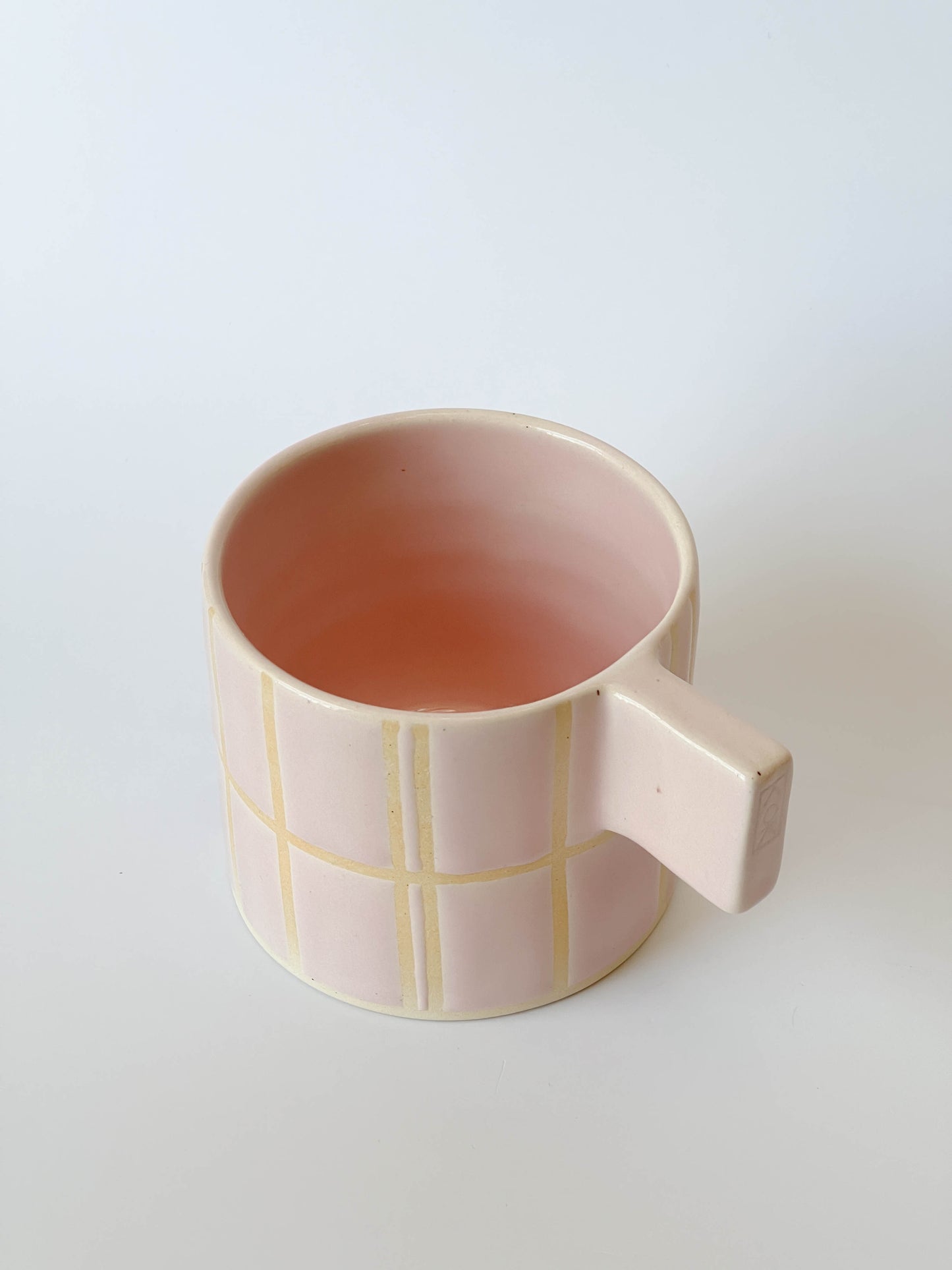 mug (patterned blush)